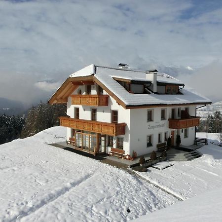 Zangerlechnhof Apartment Brunico Luaran gambar